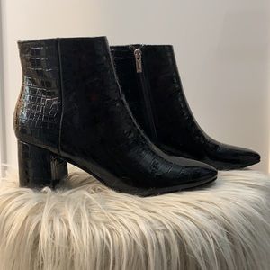 Marc Fisher Black Snakeskin Booties - Size: 9